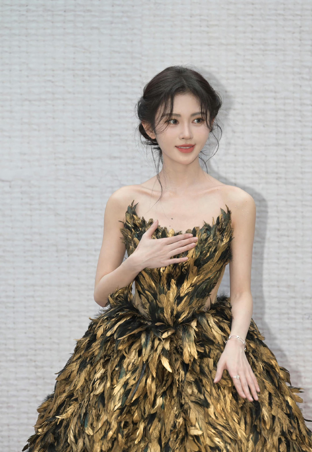 #鞠婧祎bling妆#鞠姐这无需多言的生图状态🙊，大写的服！！！#鞠婧祎 GL