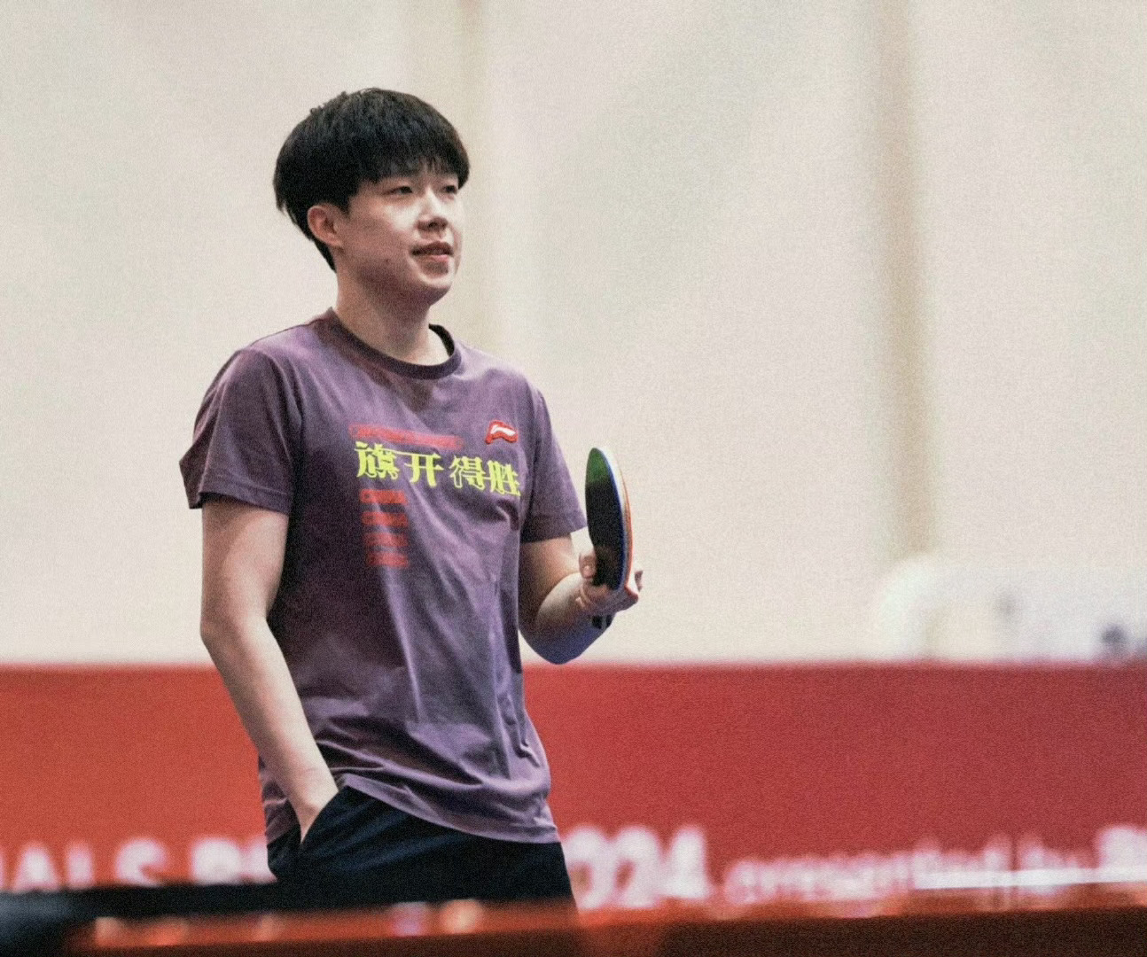 人生如路，需有耐心；心中坦然，所以自在 ​​​