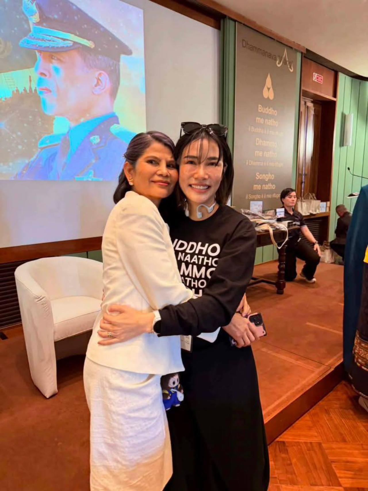 40岁诗妮娜美人迟暮，脸部浮肿断崖式衰老
2026年4月24日，消失数月的诗妮娜