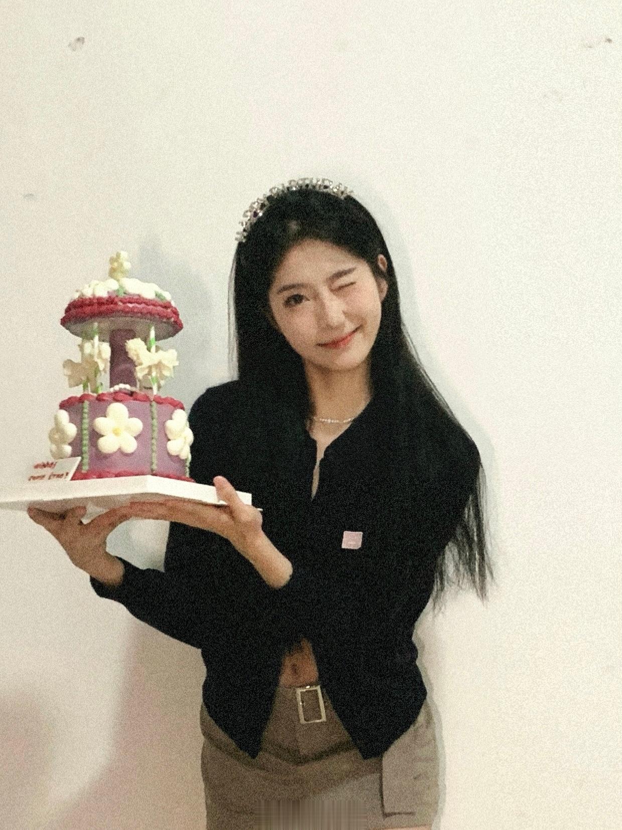 嘿嘿祝我生日快乐～🎂 ​​​