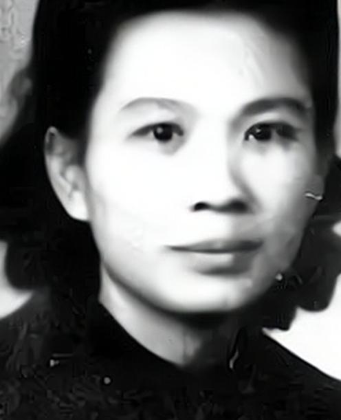 1949年，身为重庆市市长的杨森，命人秘密将自己的亲侄女带到一处偏僻的林场，随后