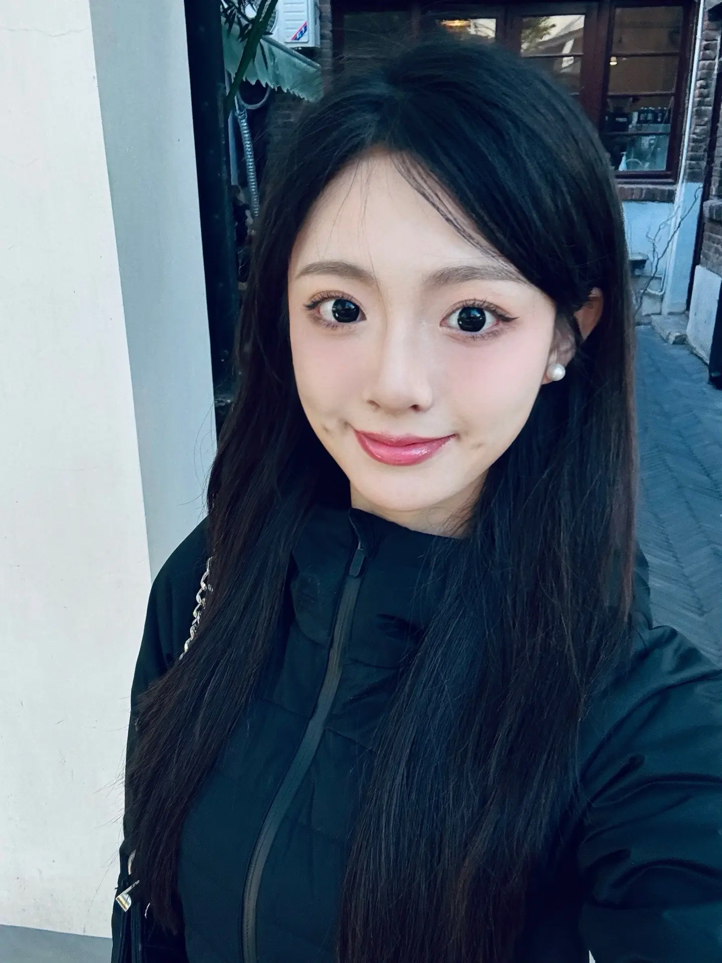 只管开心无需正常