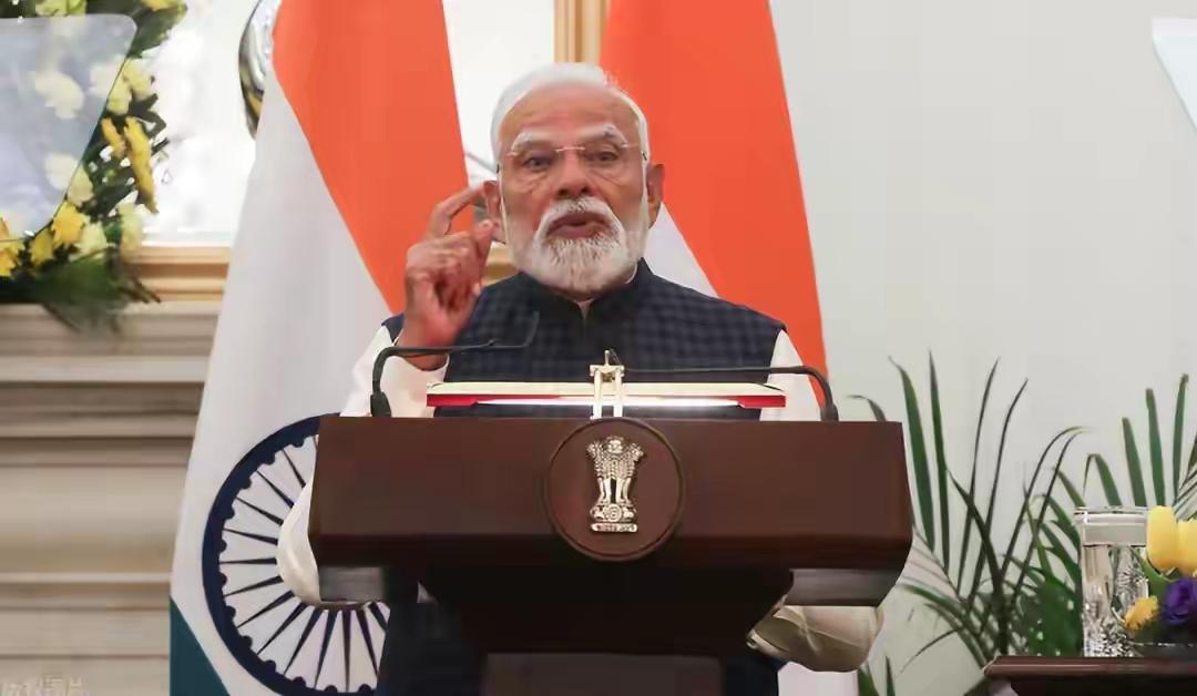 印度国内因为运输200万桶石油巨轮被伊朗炮击这事，自尊心受到了严重内耗。他们的原