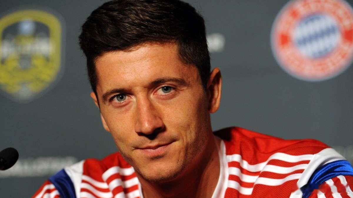 莱万未来再生变数：巴萨持币观望，米兰借莫德里奇案例强力挖角波兰球星莱万多夫斯基在