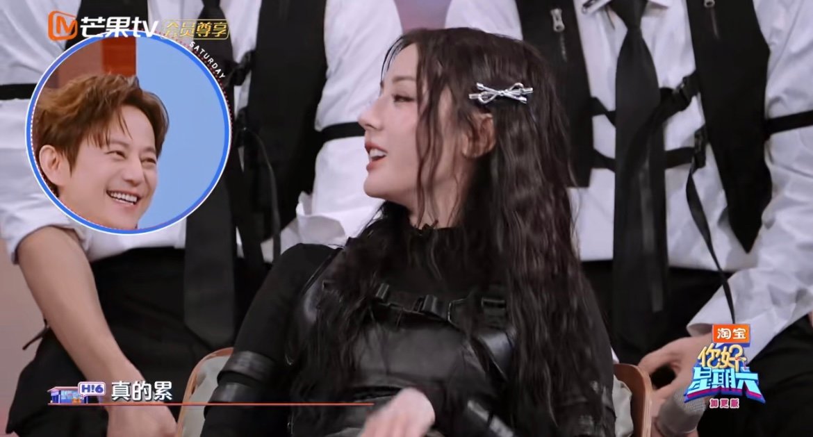 迪丽热巴人还在魂已经飘走了 好六跳舞环节热巴全程火力全开，每段舞蹈都跳得超认真，