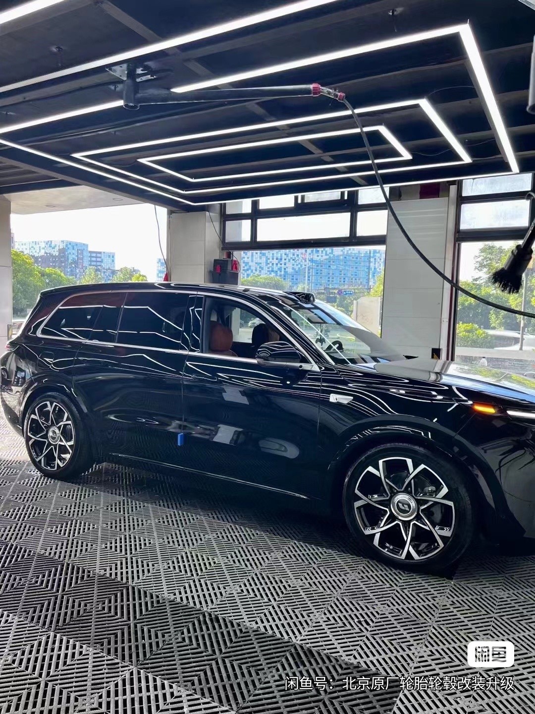 #SUV[超话]#理想装劳斯莱斯轮毂还是很帅 ​​​