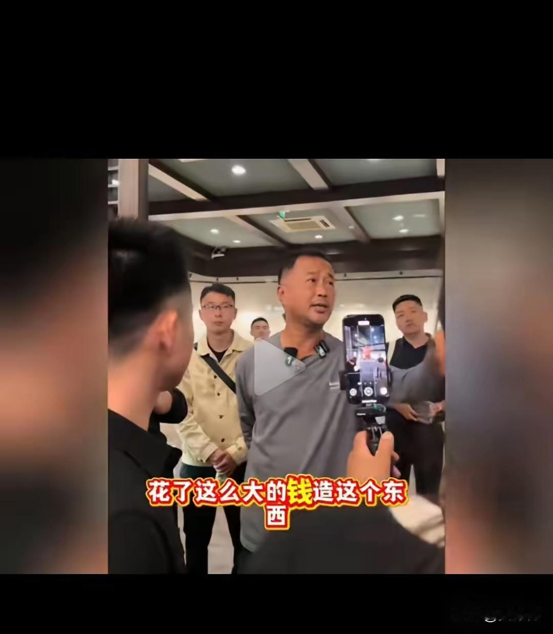流浪大师到文化纪念馆被驱赶，仔细想想人家馆方是没有问题的，他不仅仅是去做文化宣传