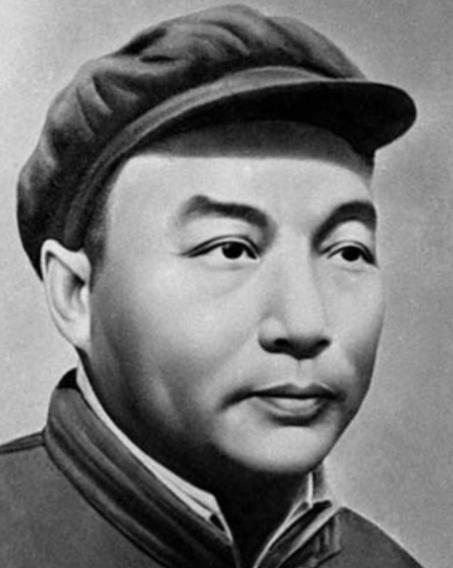 1948 年，一位国军排长率领部下投诚。当他抵达登记处时，负责登记的文书惊愕不已