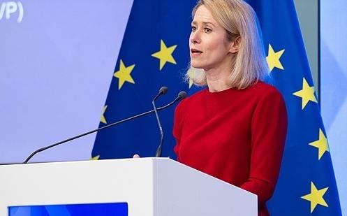 欧盟高层风风火火的奔赴乌克兰，本想成为泽连斯基的靠山，到最后发现自己什么也做不了