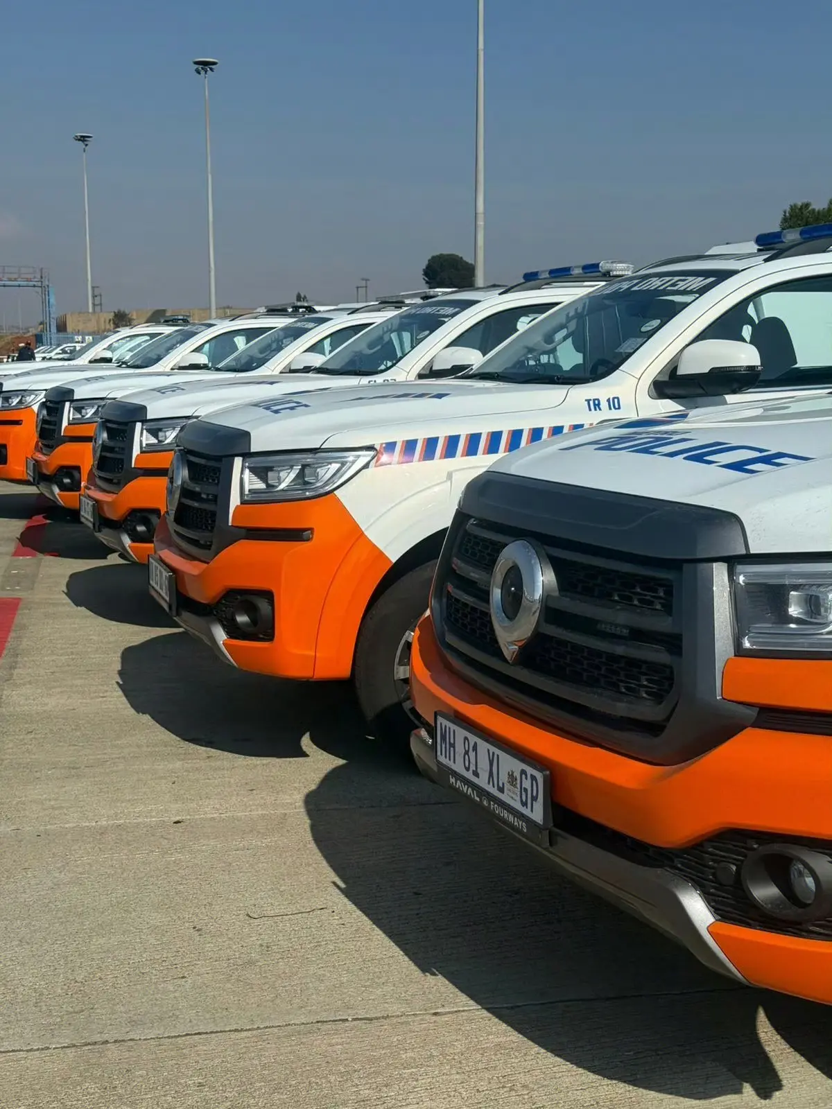 南非🇿🇦长城炮警车。