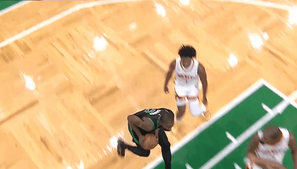 冠军！火箭三少诠释何为攻防一体！
在今天NBA常规赛火箭对阵凯尔特人的第二节比赛