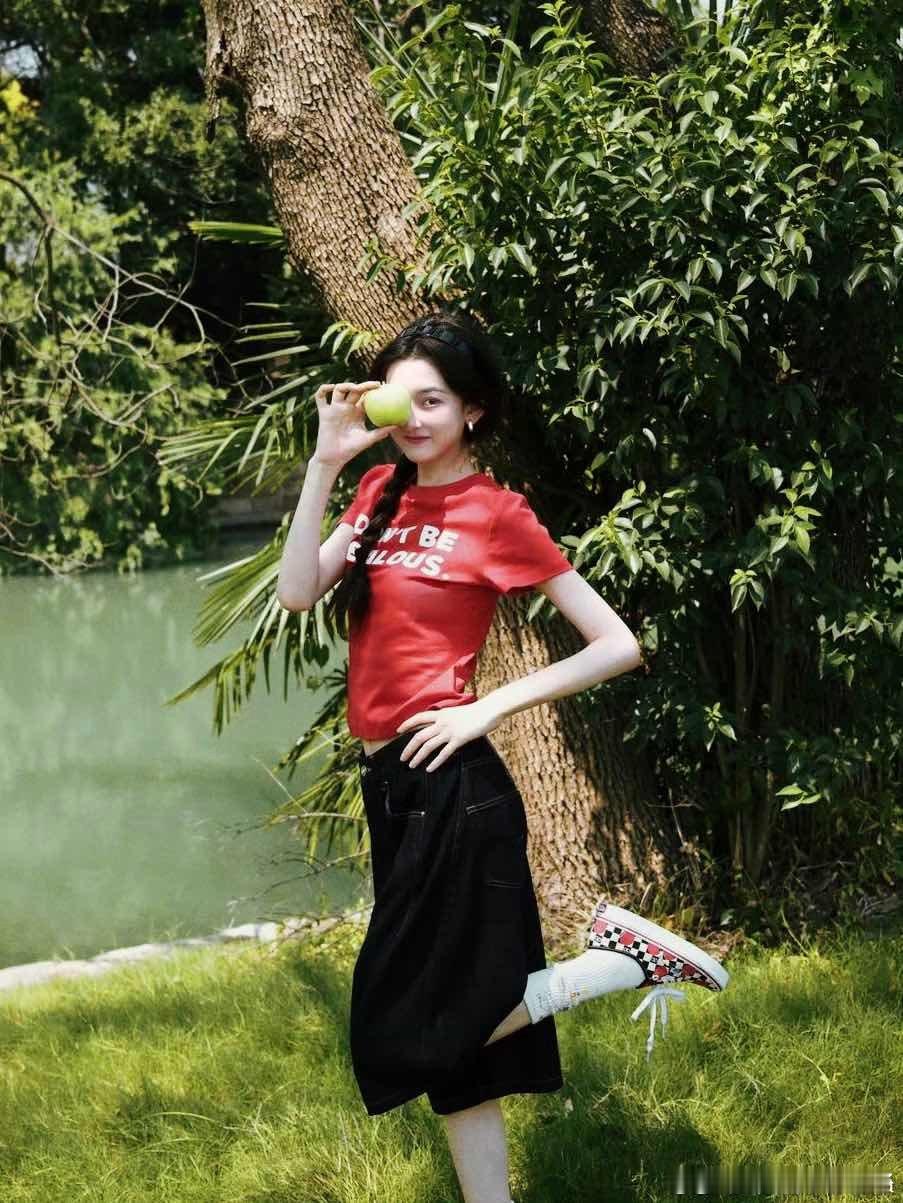 宋祖儿六宫格plog宋祖儿森呼吸宋祖儿森呼吸🌳 ​​​