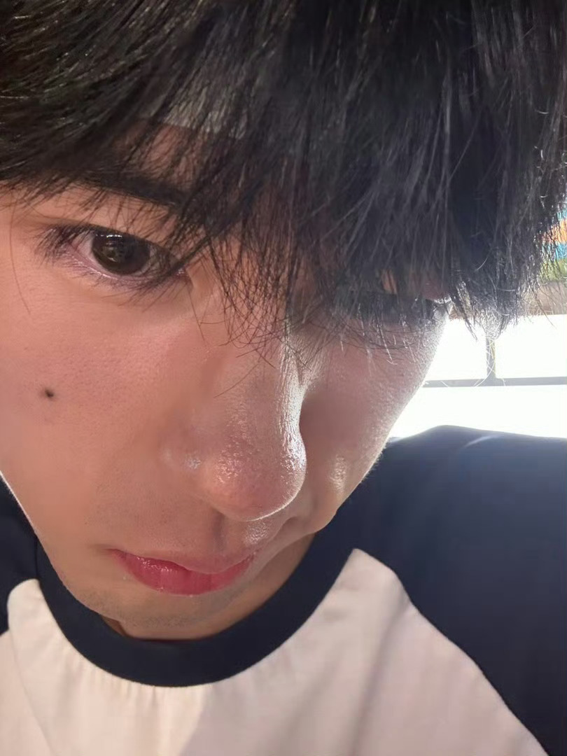 思慕社字母[超话]    “你是我的可遇不可求，可遇不可留，可遇不可有。我连一秒