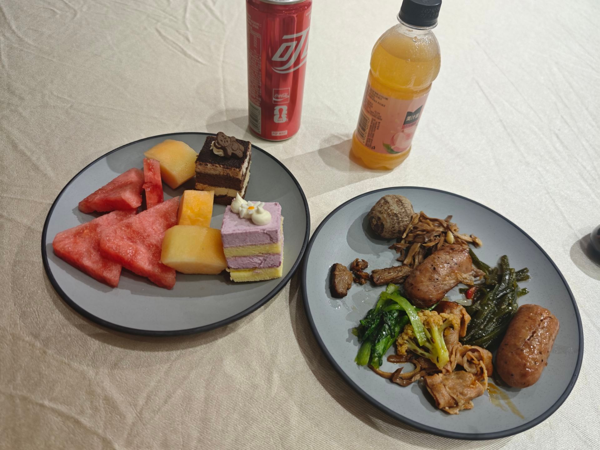 k100pro双旗舰今晚7点见风风火火来到红米发布会。现在最担心的可能是价格了。