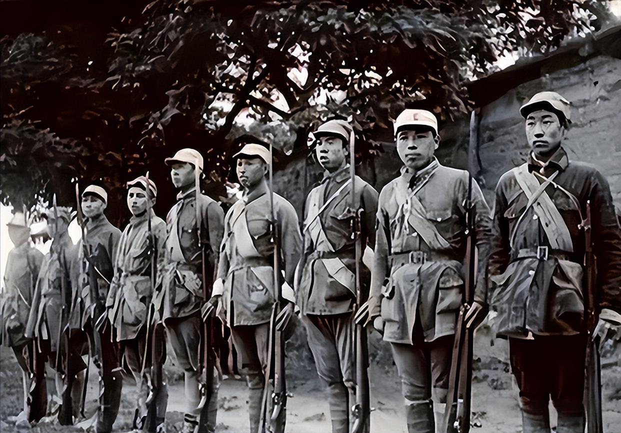 在赵县一带，当年日本投降后，有个掉队的日本兵躲在窑洞里。有天清晨他出来找食物，遇