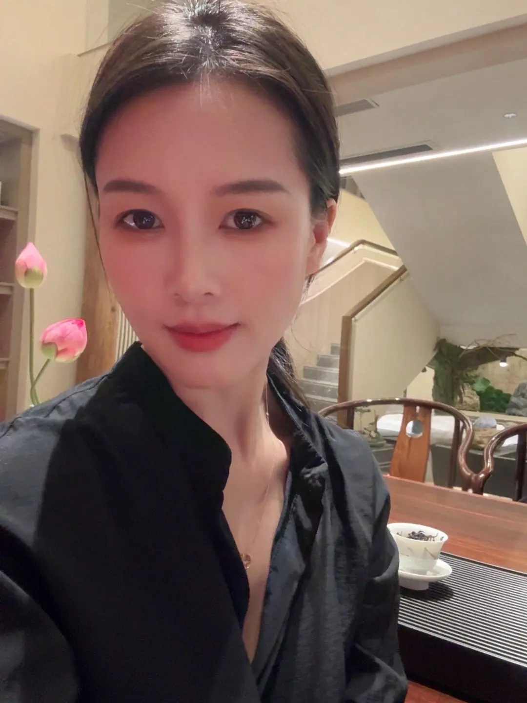做人靠心不靠嘴 交往靠真不靠伪 有人相交但求一份实在 为人处事 但求一份诚恳