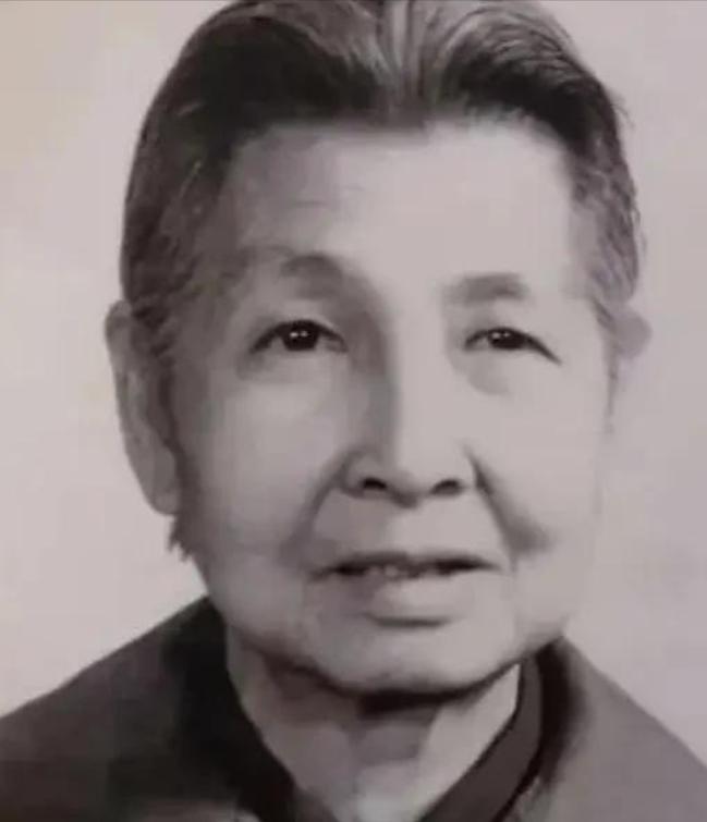 [微风]江西一孤儿成年靠乞讨为生，在他23岁时，突然从中央来了一批人：“我带你找