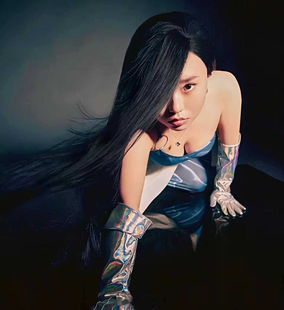 李雪琴，以后咱听话，别拍时尚杂志了🥹 