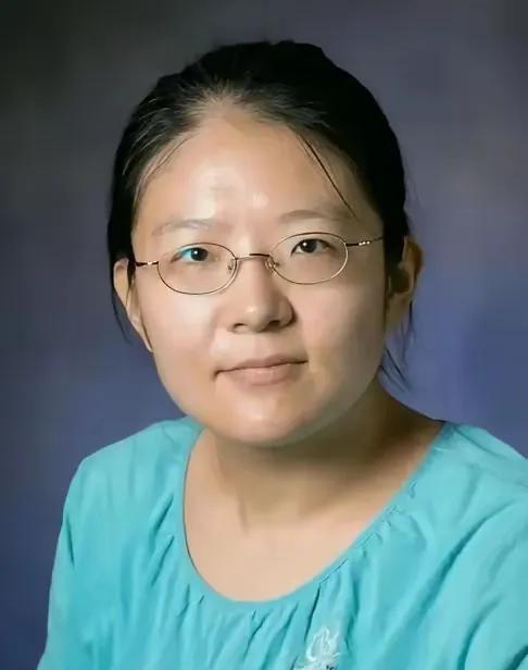 广州一女教授在985任教3年，每次课上都没几个人上课，最终因考核不过惨遭辞退，万