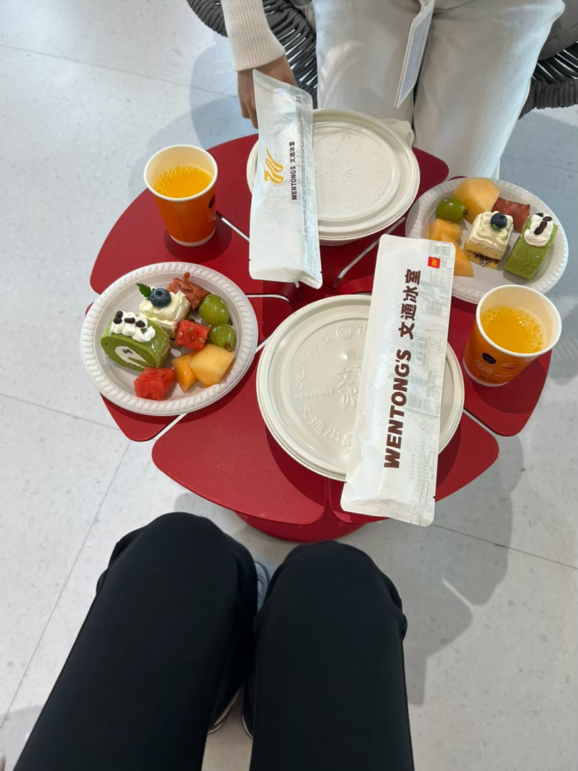 lucia一密达 请多多关心吧！和市场对接权限已开通！新人培训三天 遇见品牌日