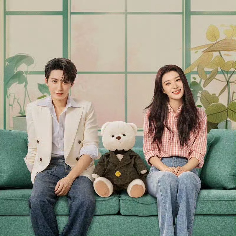 烟火赴约，收视出彩！据猫眼专业版数据，檀健次、王楚然主演《爱情有烟火》今日开播，
