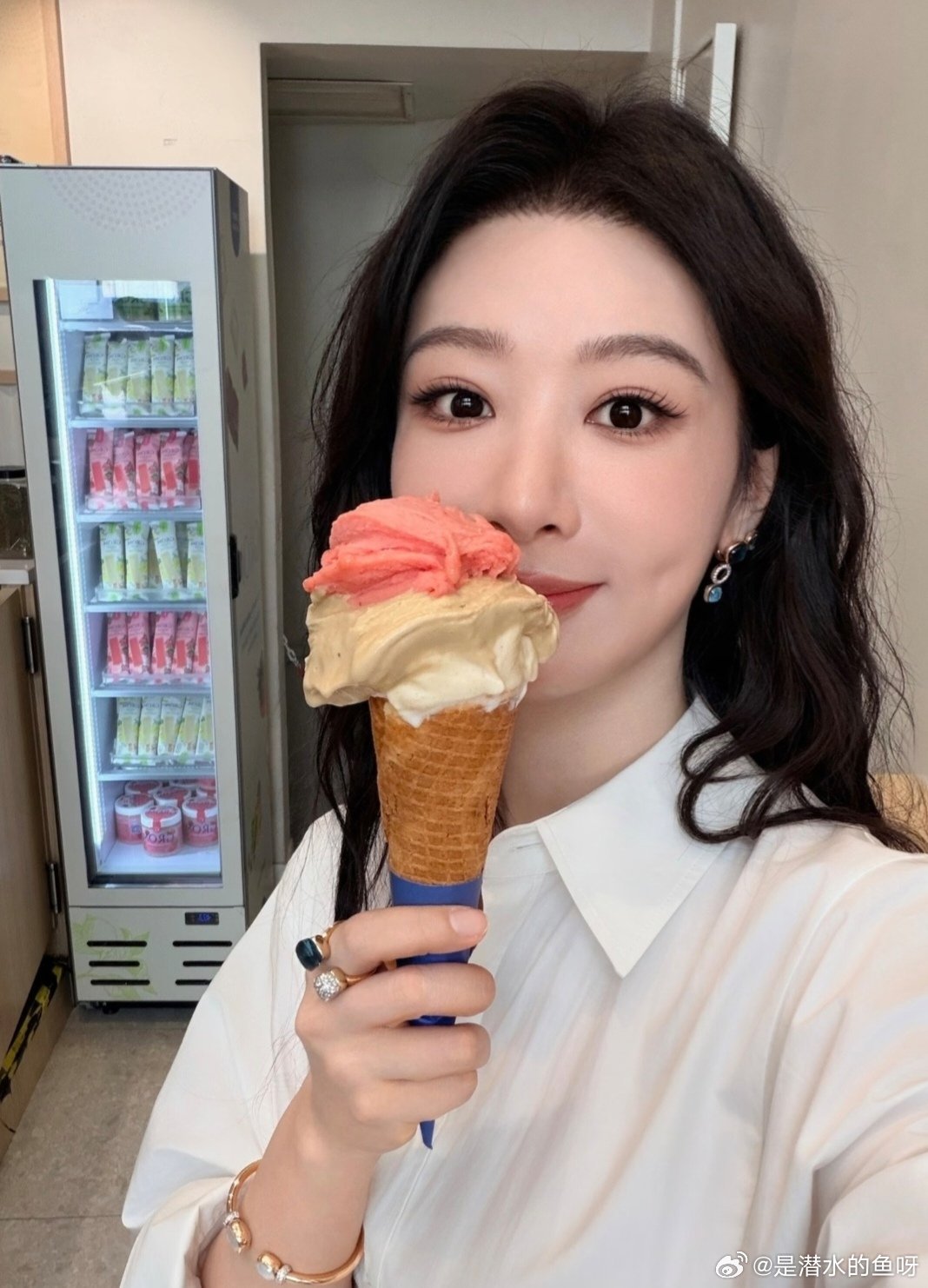 杨紫玉兰花开君再来 愿你一直如少年，干净纯粹心安，看透不美好却相信美好，看过不善