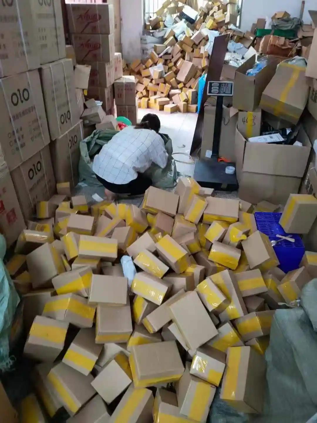 别拿运费险肆意浪费别人的辛苦

很多人网购仗着有运费险，喜欢就乱拍，不喜欢就随便