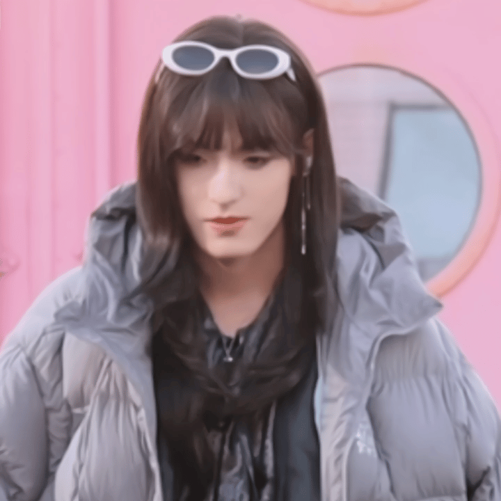 好想很想非常想这个长发美女张泽禹