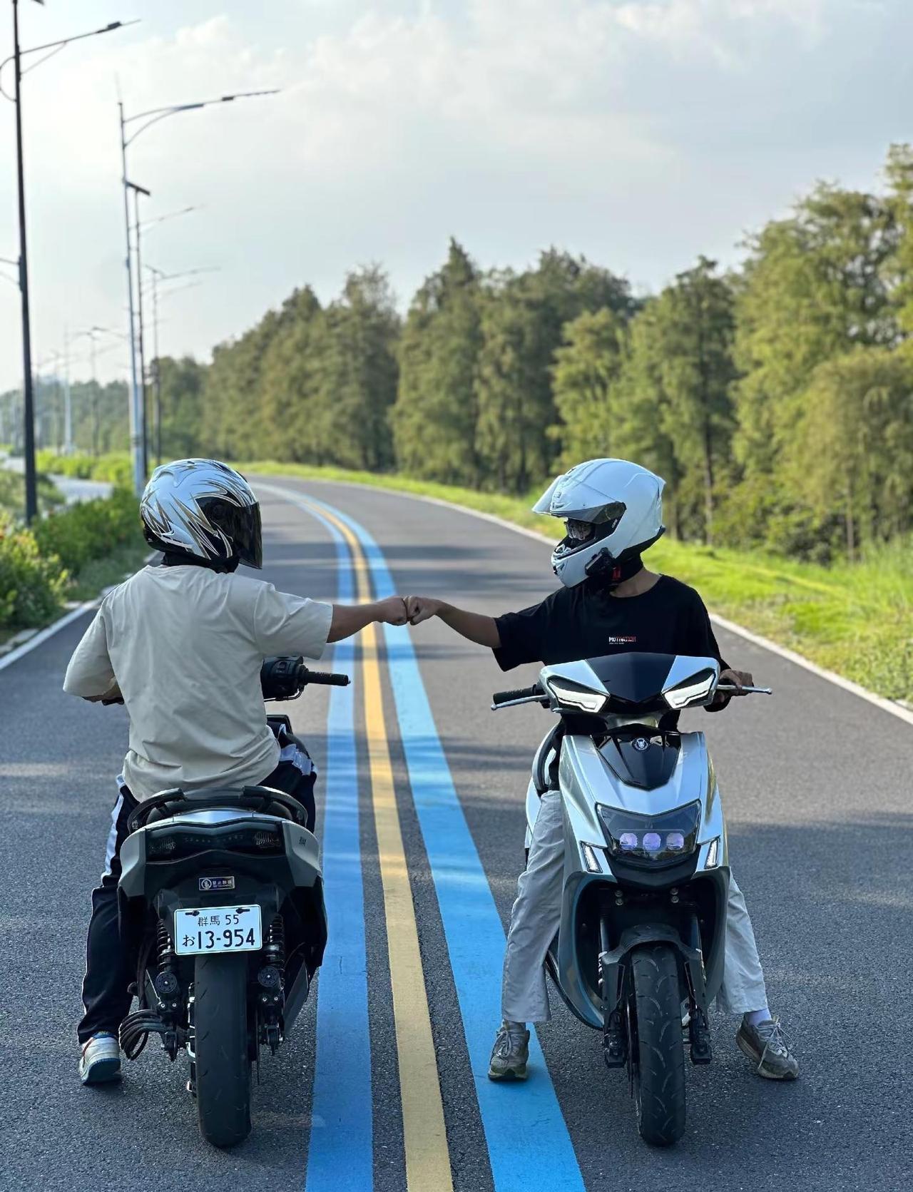 那时候我们也叫双子星安全骑行 劲战