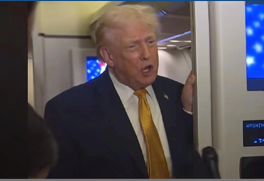 丹麦近来很受伤[流泪]！
特朗普再度撂下狠话：
丹麦要是不卖格陵兰岛，就得动武！