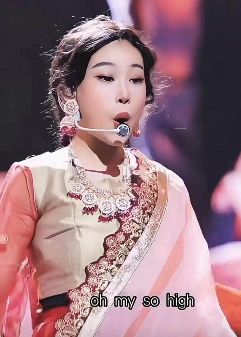 小沈阳的女儿唱英文感觉就会好很多。
唱中文有点漏气，上气不接下气。
无论怎样被托