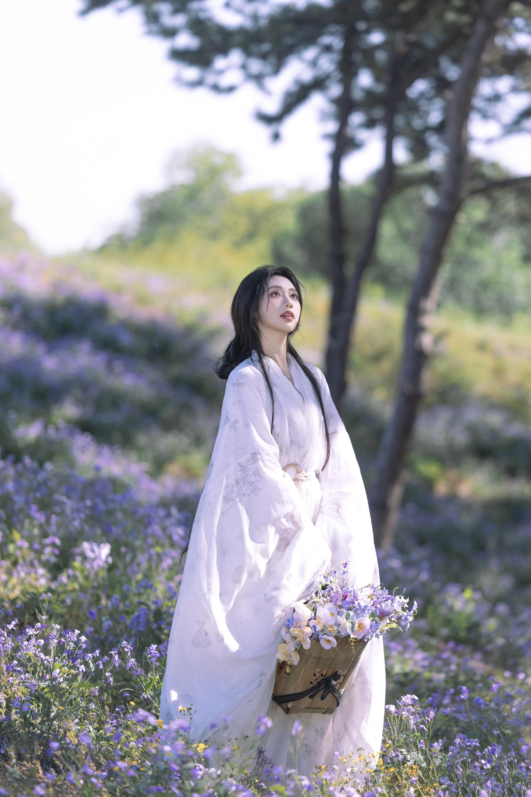 ‘ 步步向春山 ’