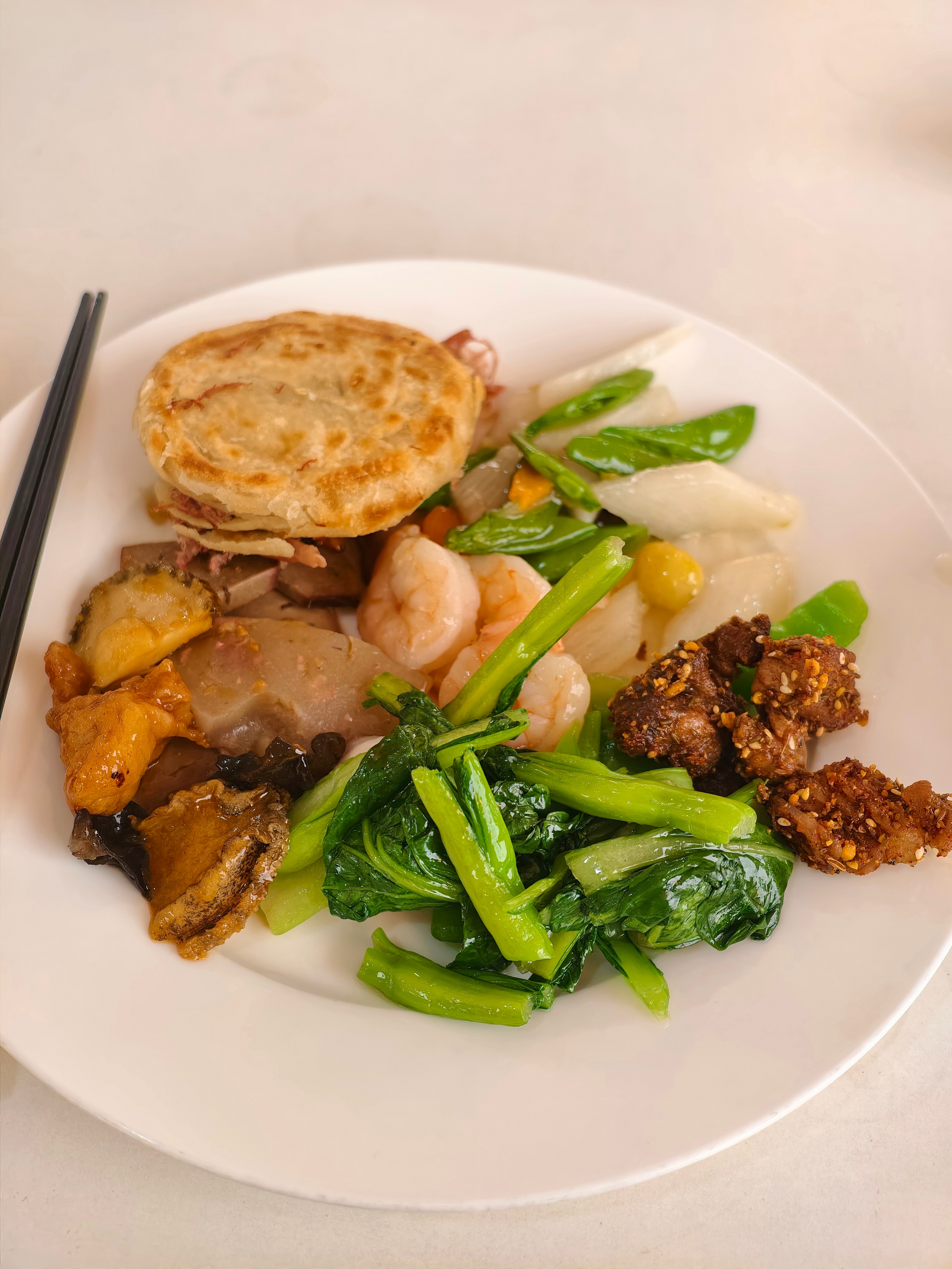 今天的晚餐，吃到了保定的驴肉火烧 