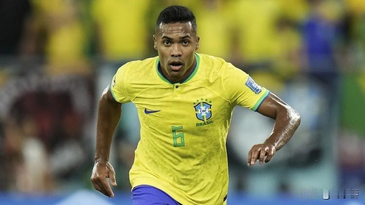 本周日，巴西将和塞内加尔进行一场友谊赛，34岁的桑德罗和34岁的达尼洛很有可能获