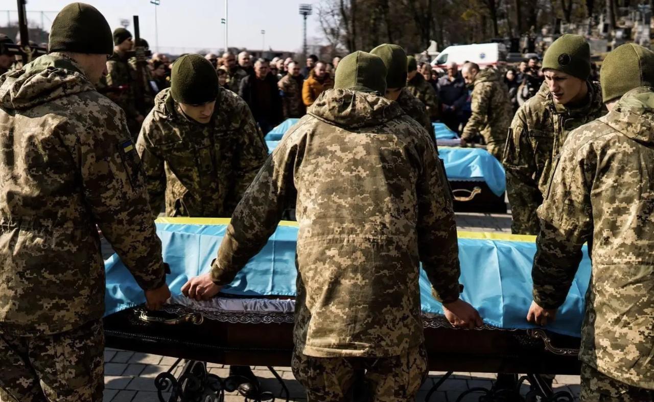 乌克兰宣布了！当地时间10月21日，乌克兰最高拉达干脆利落地通过了2025年国家