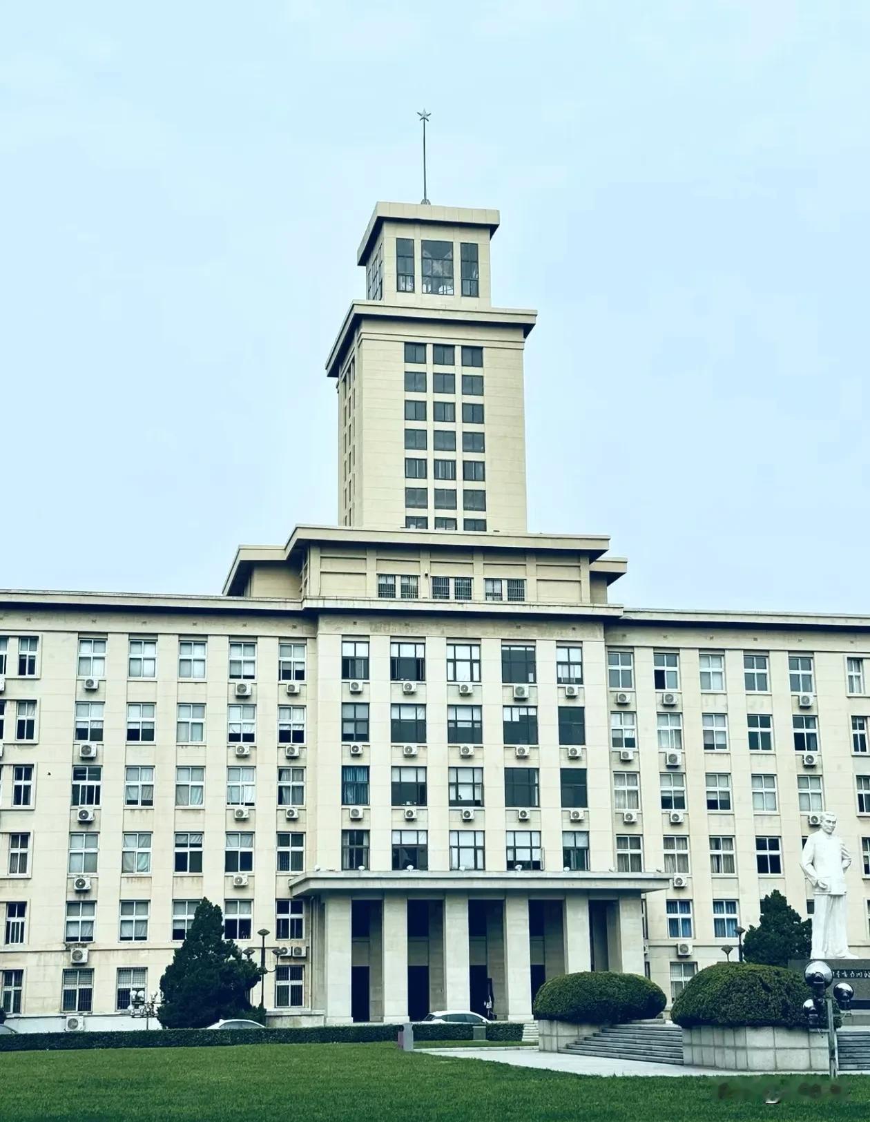 南开大学是不是北方没落最快的大学？还记得九十年代，有清北南开的说法，结果后来变成