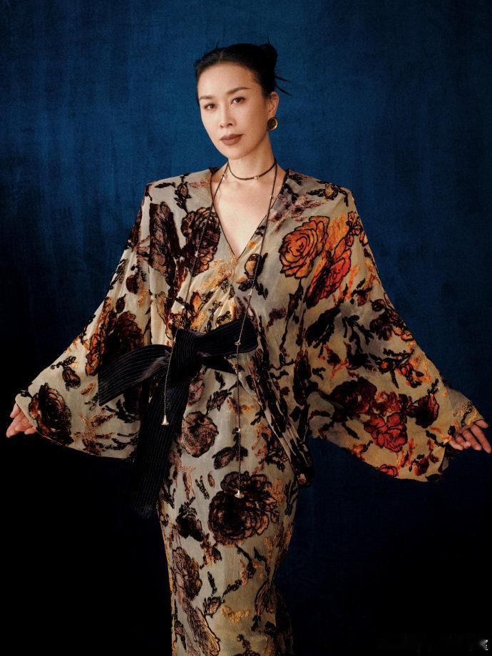 差点让那英华晨宇微醺一个赛季评委记不清赛制 这对姐弟太可爱了  这对姐弟迷糊的样