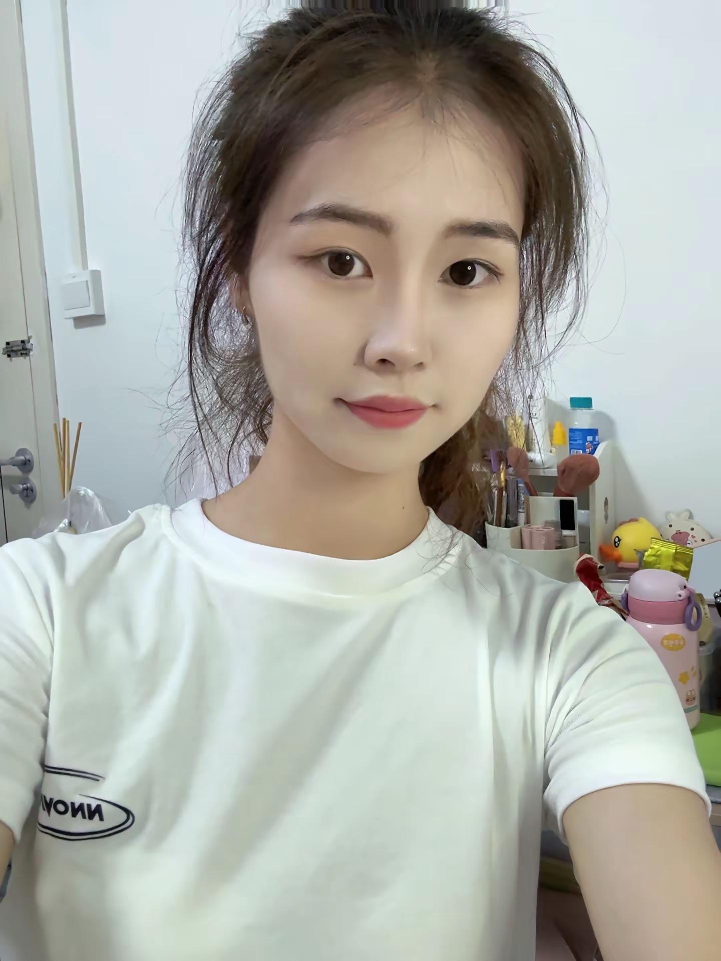 你娶我吧，如果你赚得多就带我去吃火锅，买衣服，如果你赚得少，那我就去工...