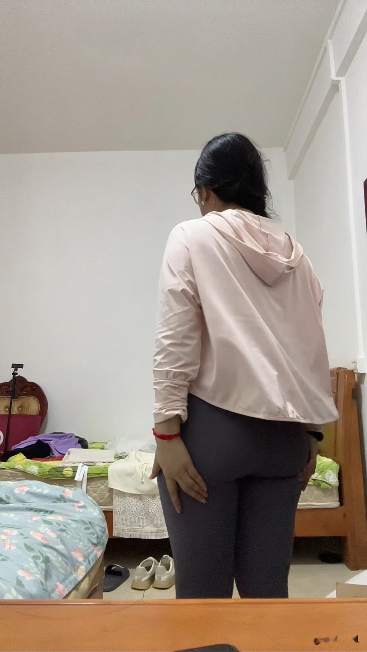 断食第五天顺利完成，坚持不能半途而废。

我老板和同事们天天说美食，吃美食来诱惑