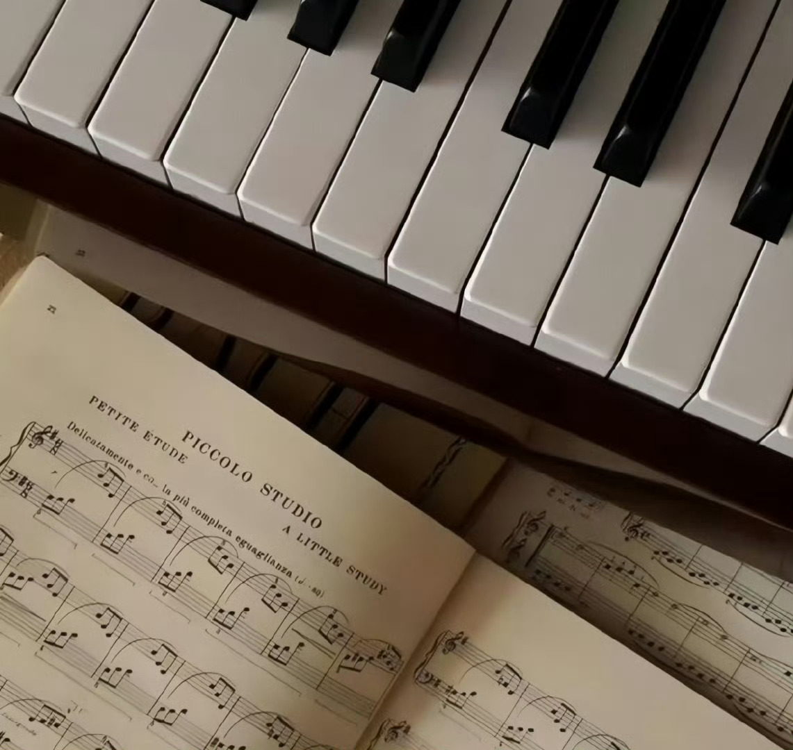 𝙒𝙚𝘾𝙝𝙖𝙩背景图｜ins风｜背景图分享｜忧郁小众 