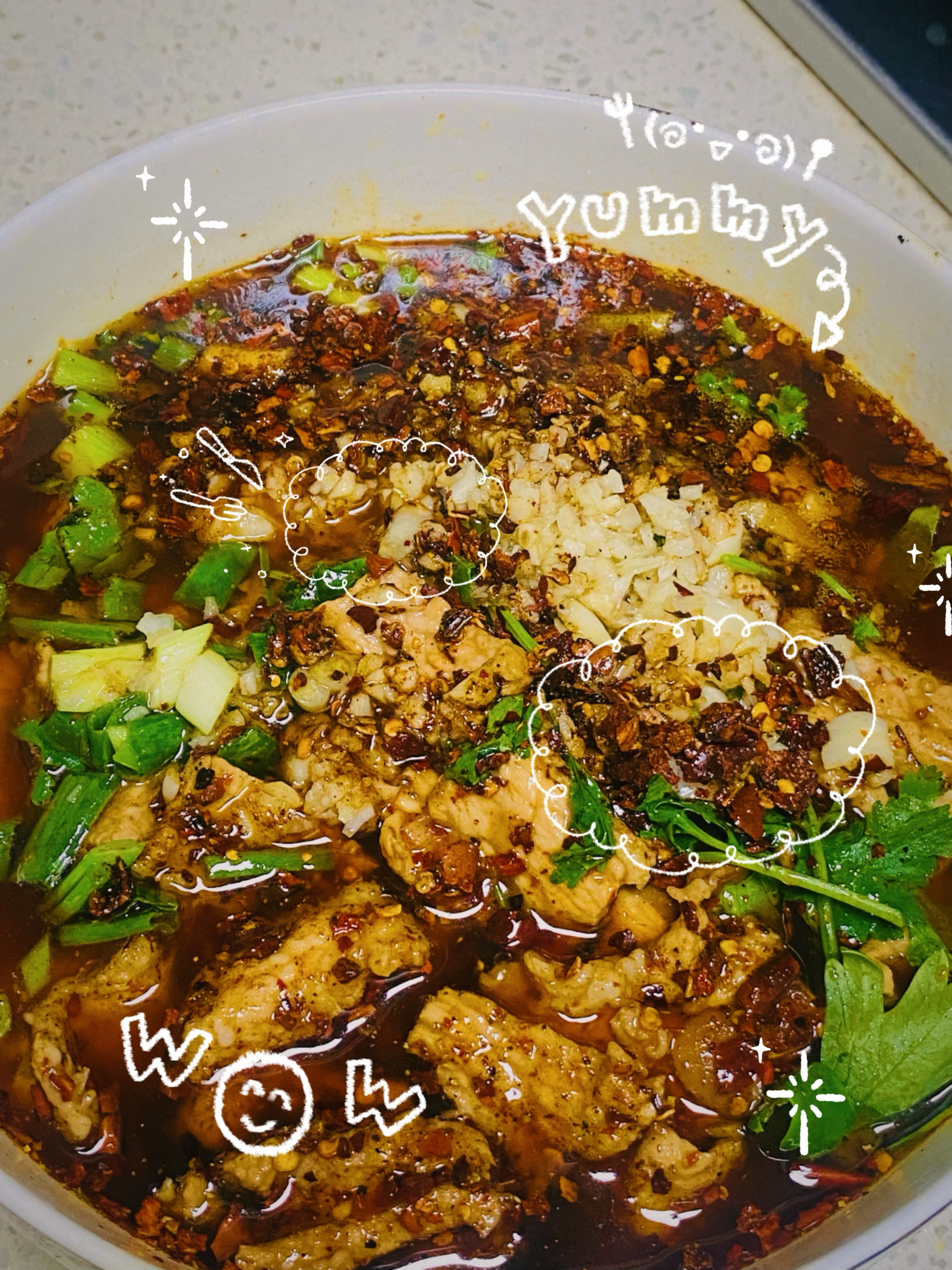 今天的水煮肉片我给自己打1000分。没有浪费食材，味道还将个就。 