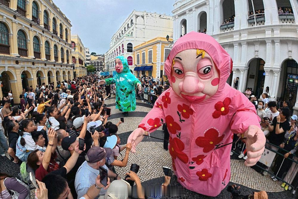 「澳门 幻彩大巡遊攝影賽結果公佈..」【澳門日報消息】由澳門文化局、澳門永利渡假