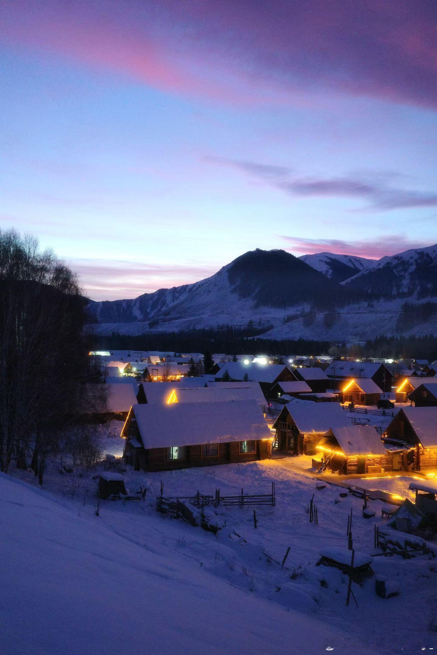 世界被雪覆盖抹平了千棱百角🩵 阿勒泰·禾木村