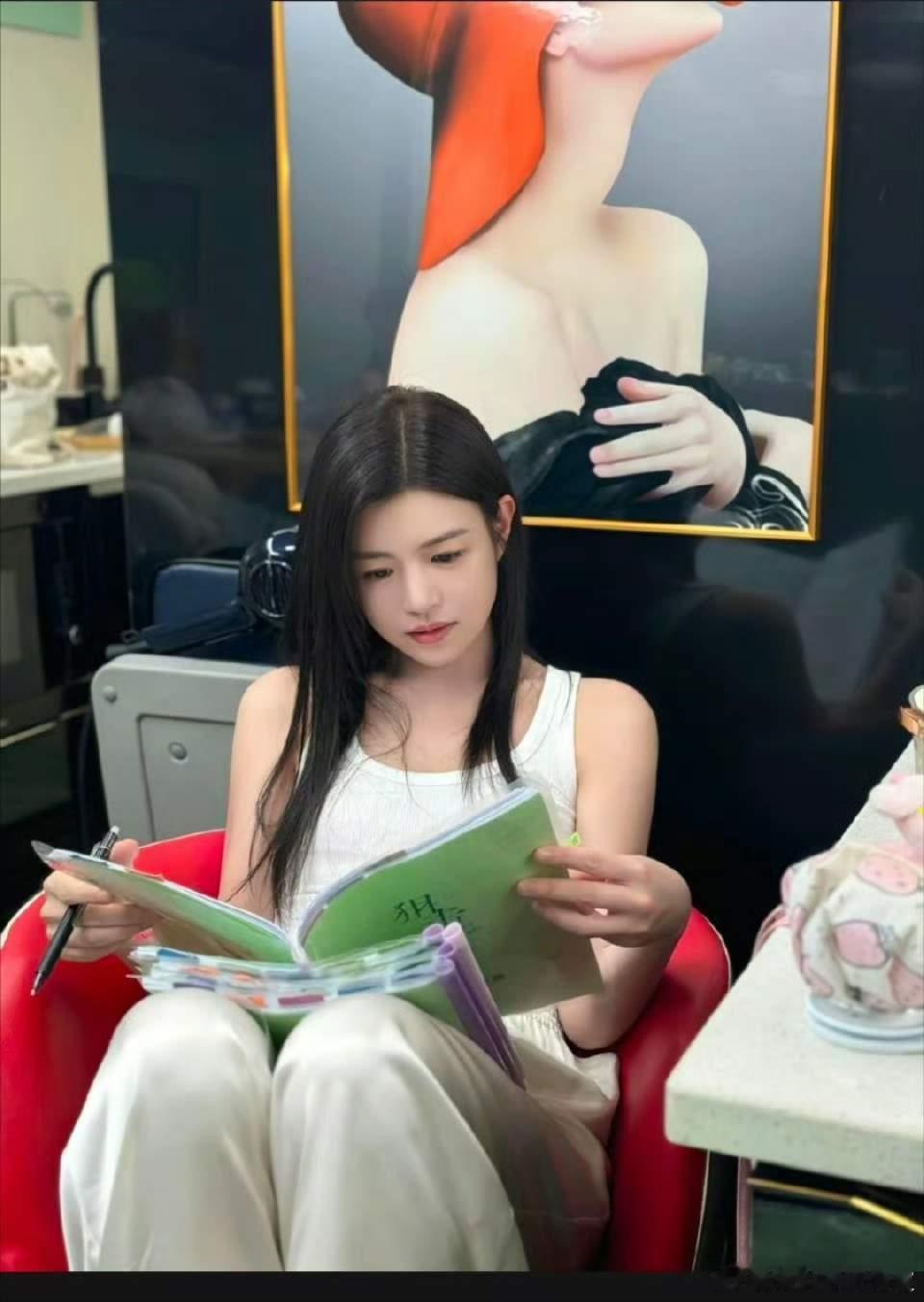 42岁陈妍希 建议所有女性来学陈妍希告诉了所有女人一个道理那就是不要期待男人始终