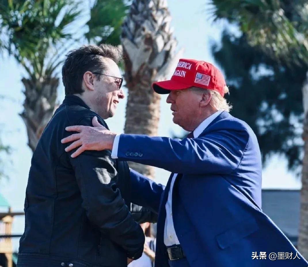 美国果然是一个神奇的国度，好戏不断且剧情炸裂，

特朗普与马斯克之间的关系出现戏