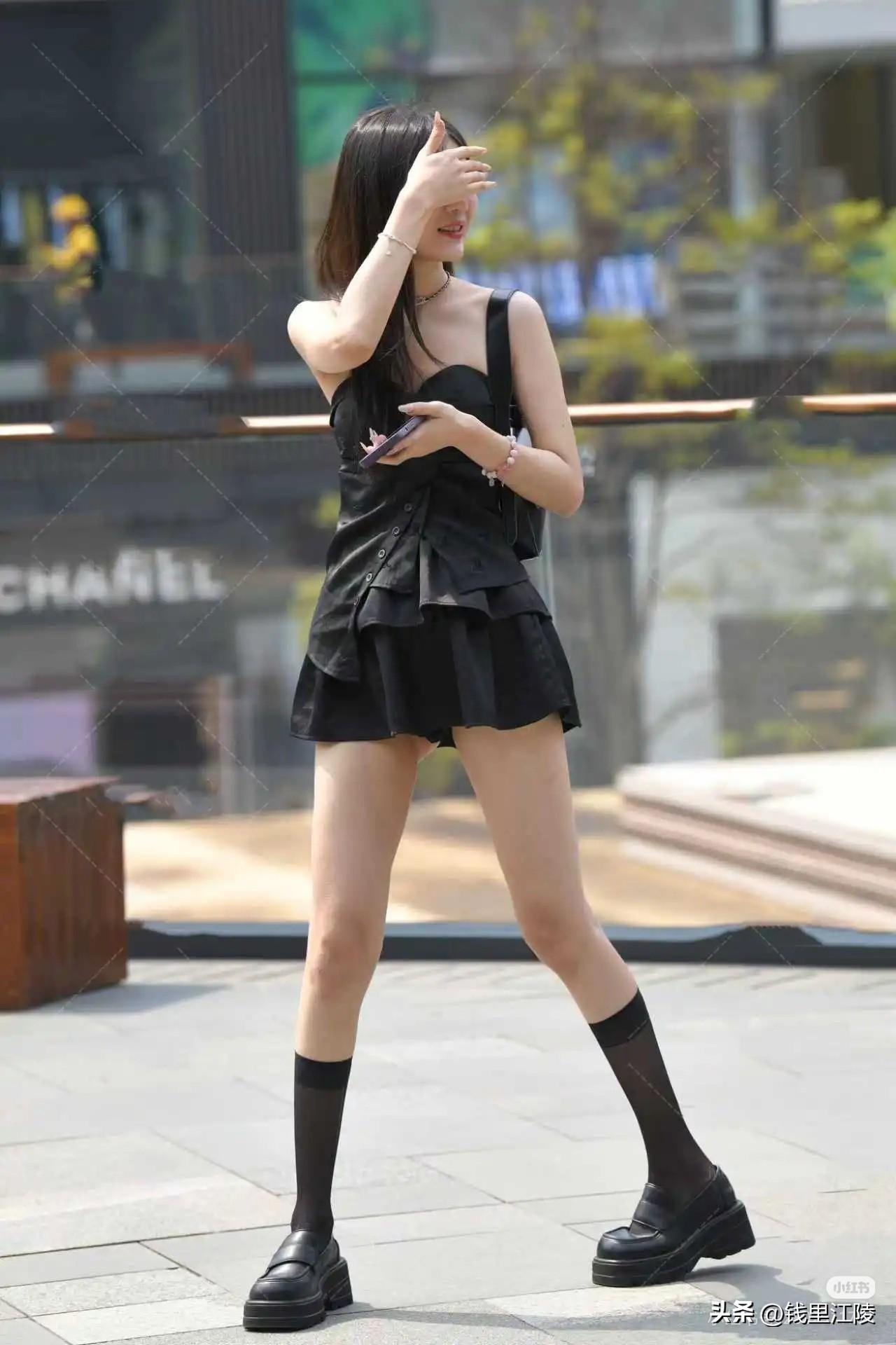 身材高挑美女小姐姐