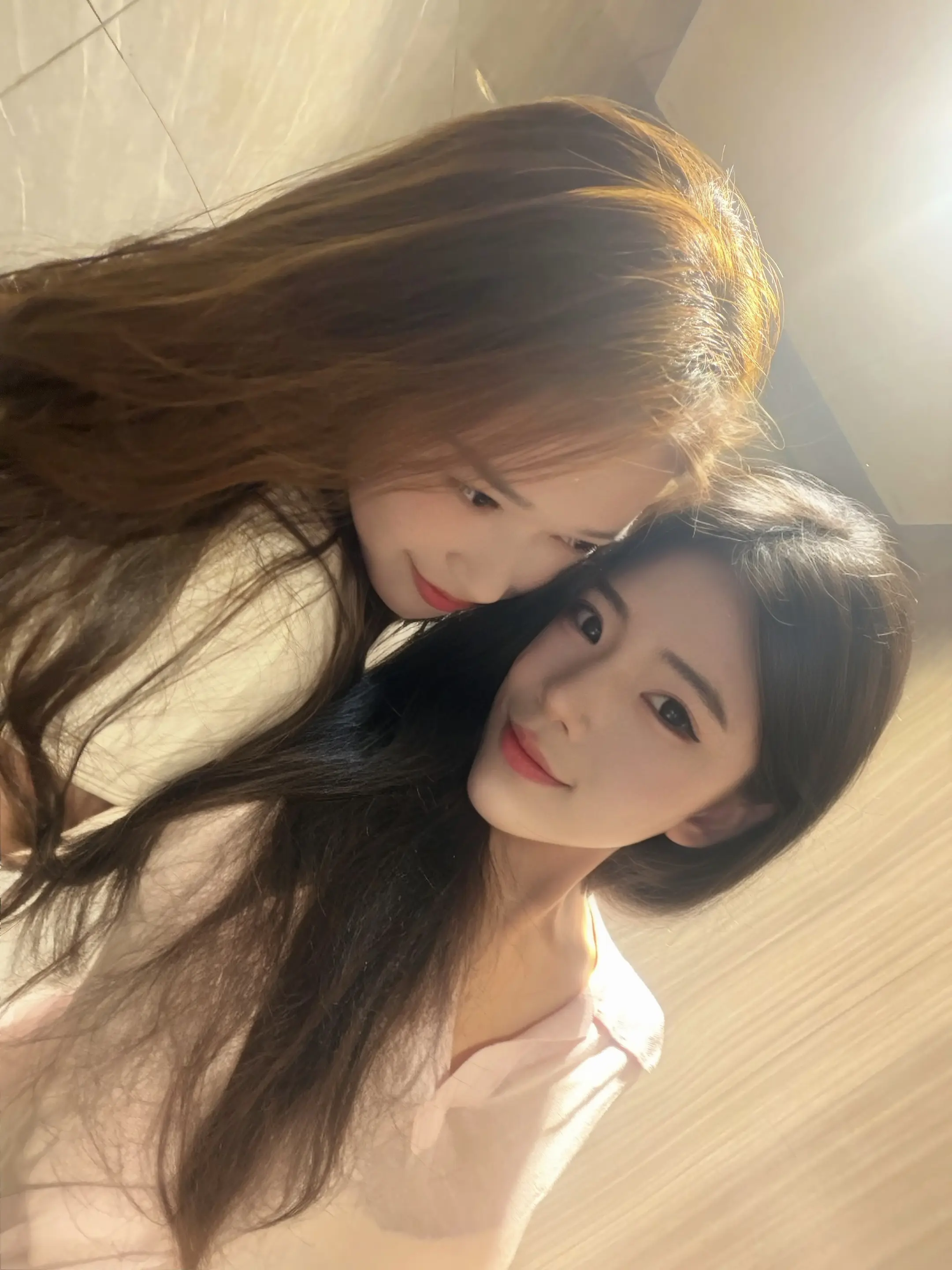 我不能像其他女孩一样不上班还有人养 我得赚钱 我怕没人爱更怕没饭吃