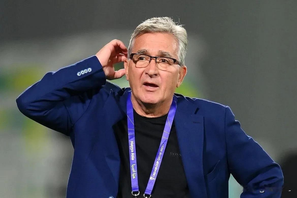 请假！归化球员李可暂时退出国家队集训，理由是因家里有事需要处理向国家队请假，并且