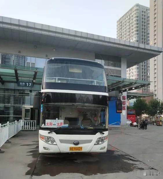 安徽阜阳太和县曾经的省际长途线路，不知还有多少在跑？
太和—太原
太和—北京
太