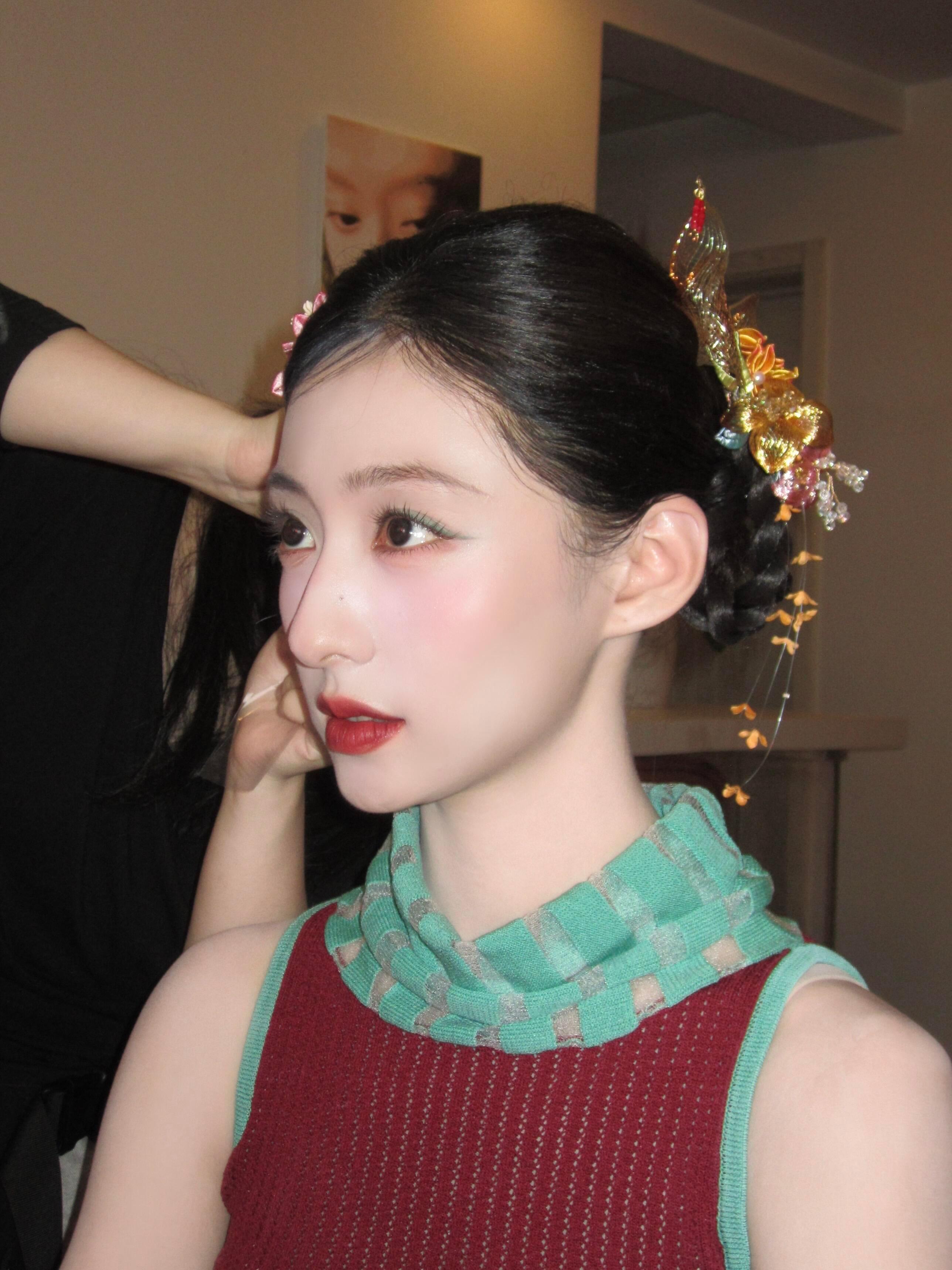 被胡连馨美到的老鼠是美鼠 